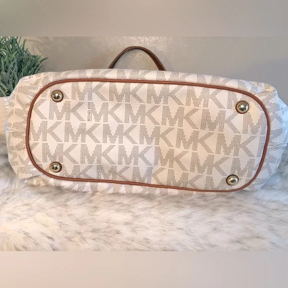 Michael Kors Jet Set Large Tassel Tote Handbag, Vanilla - Picture 7 of 8